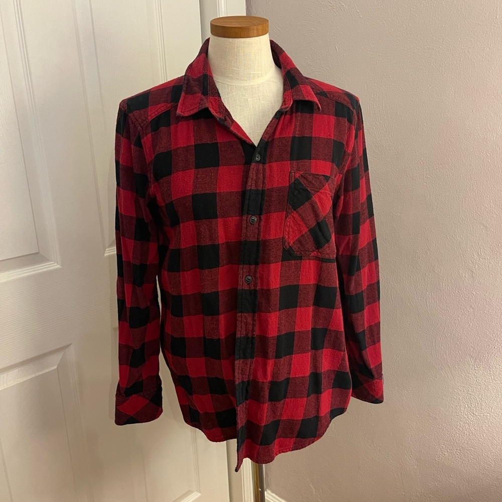 Aritzia TNA buffalo check women’s cotton flannel shirt small